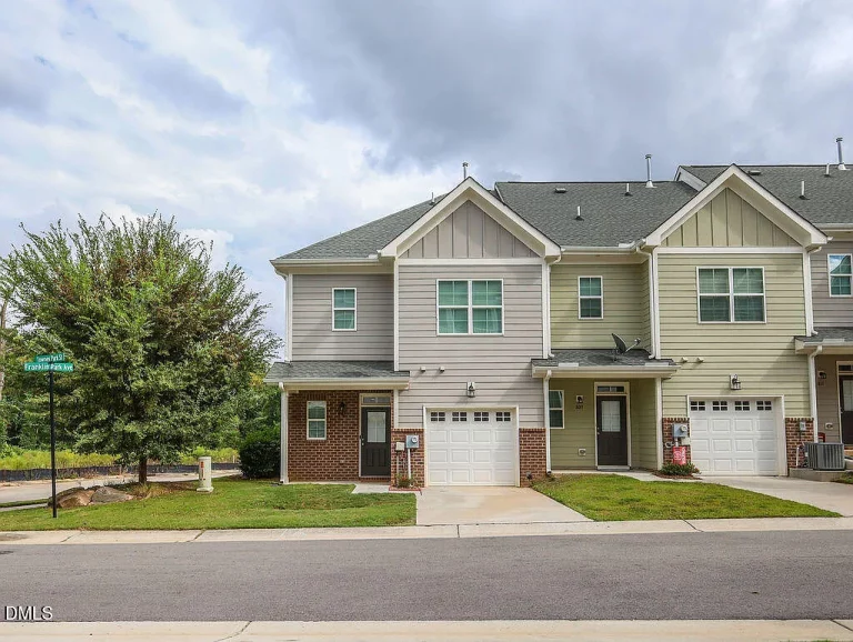 4f31be182af71c8a7c773250ab7e9b7b-uncropped_scaled_within_1536_1152