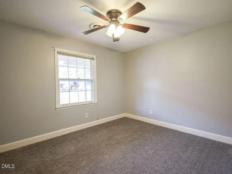 4f65870ed0692c41384fa4a107503ef6-uncropped_scaled_within_1536_1152