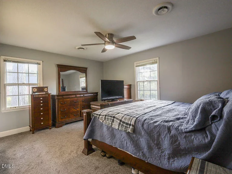 f2570548424aa895e64dcfc117b0c9c8-uncropped_scaled_within_1536_1152